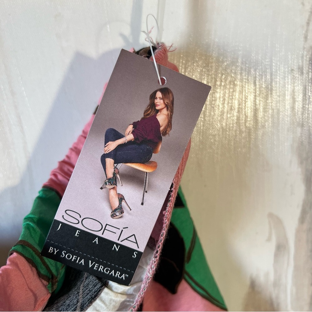 DONATED - Picture 4 of 4